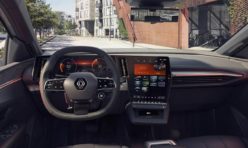 IL NUOVO SISTEMA DI INFOTAINMENT DI LG  DEBUTTA SULLA RENAULT MÉGANE E-TECH ELECTRIC