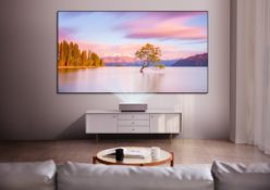 LG CINEBEAM 4K HU715Q: IL NUOVO PROIETTORE LASER A TIRO CORTO ARRIVA IN ITALIA